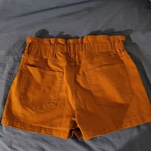 Wild Fable paperbag waist shorts size large.